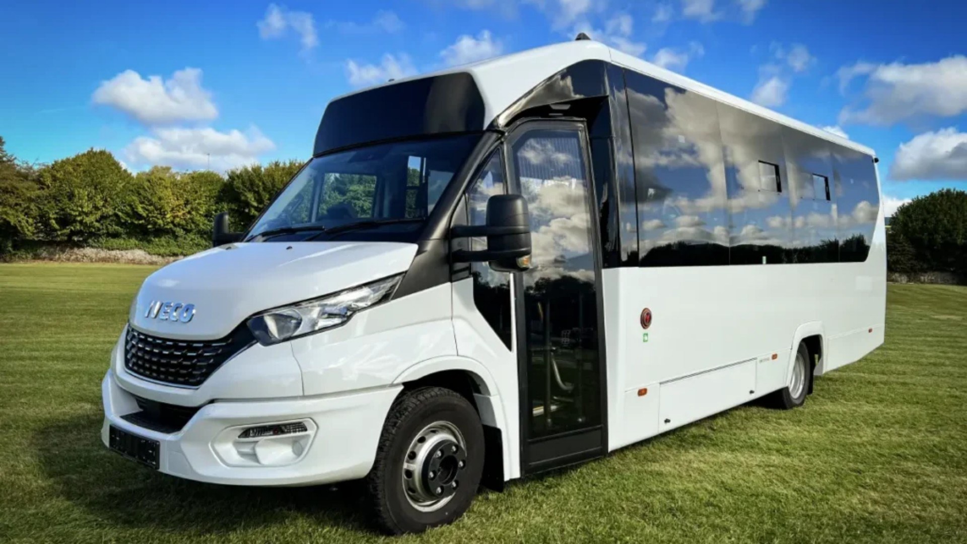 INDI miniBUS hire
