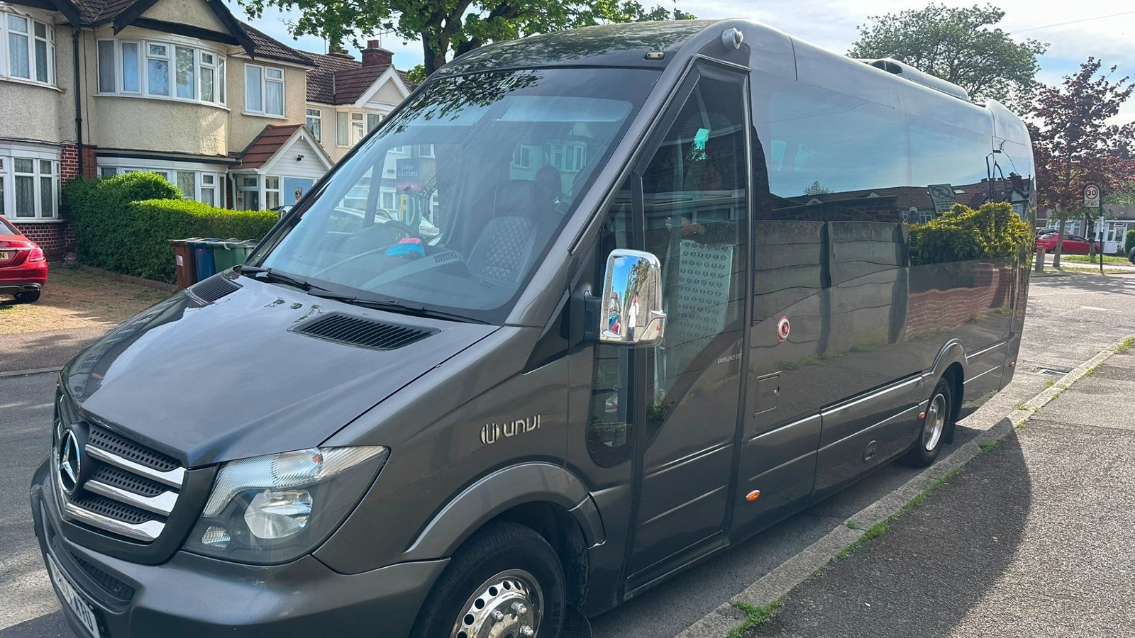 RIMS minibus & coach hire - coach and bus hire, London & South East - photo 2