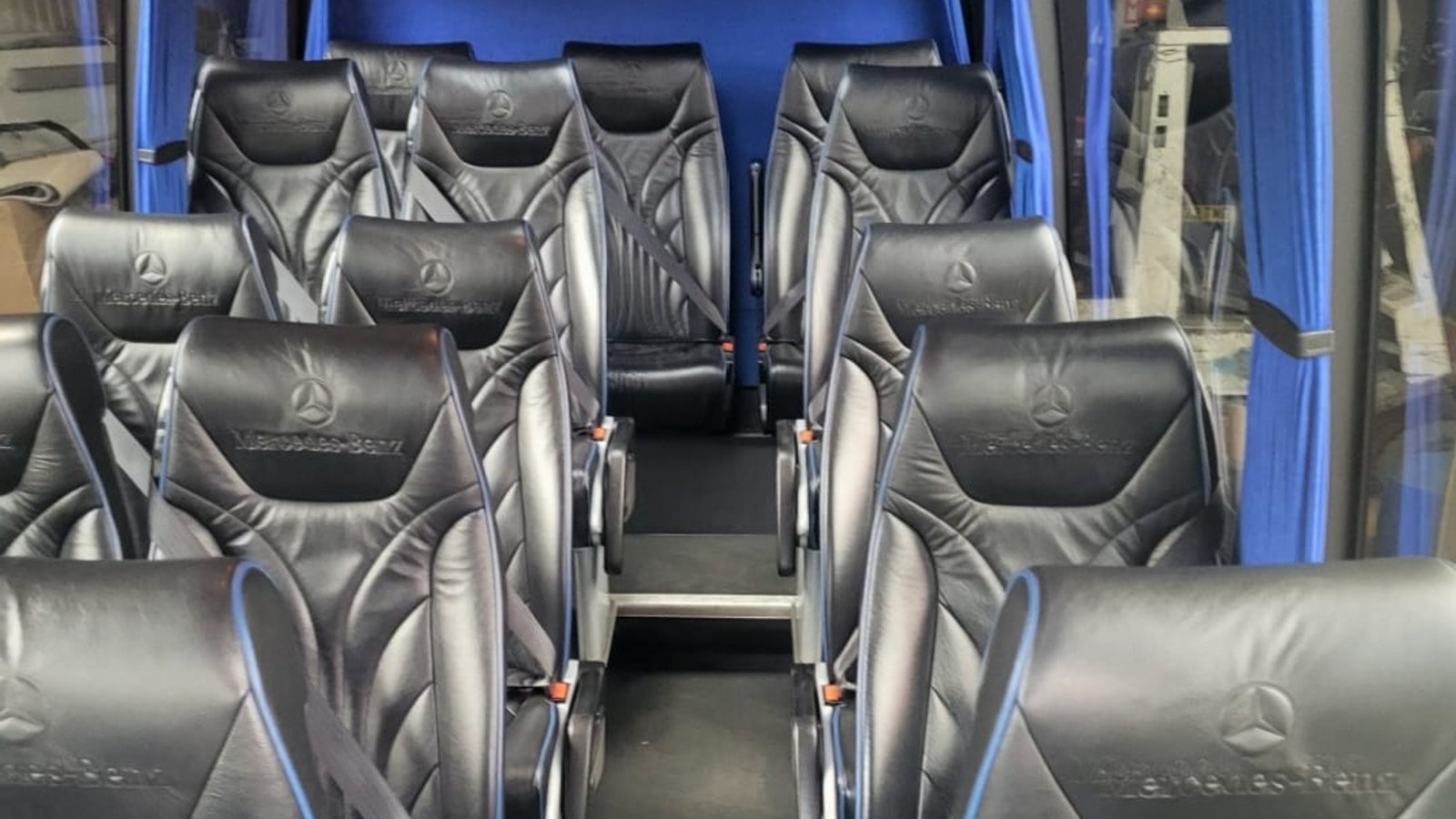 Mercedes-Benz Sprinter Minibus - photo 3