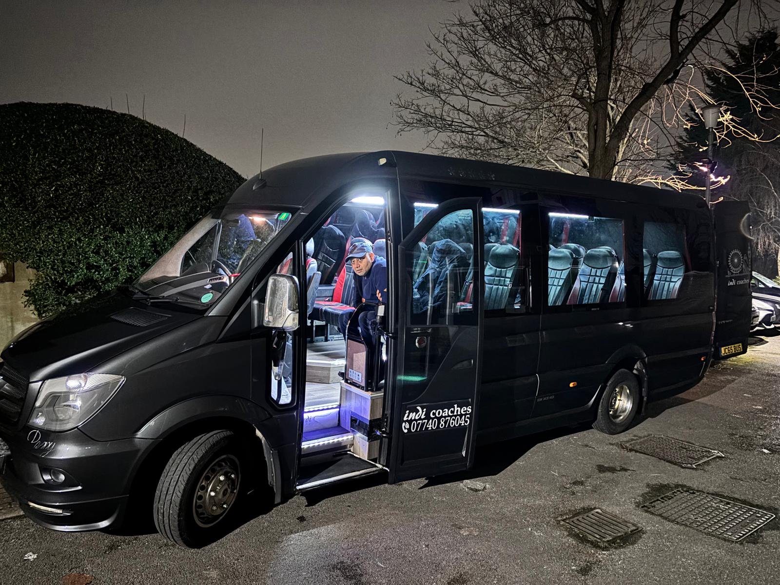 Mercedes-Benz Sprinter Minibus